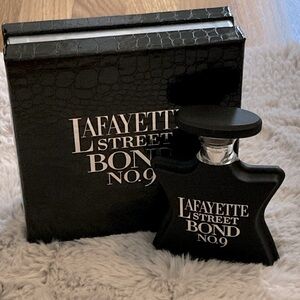Bond No.9 New York- LAFAYETTE STREET- 1.7 oz Almost New (98% full)